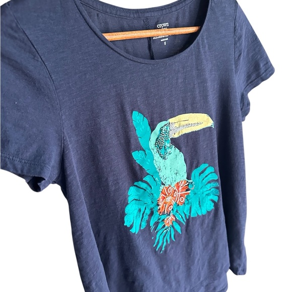 Navy Blue T-shirt with a Tucan S - Picture 2 of 9